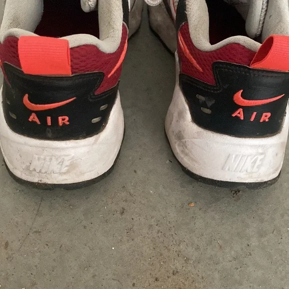 Nike shoes - Picture 5 of 5